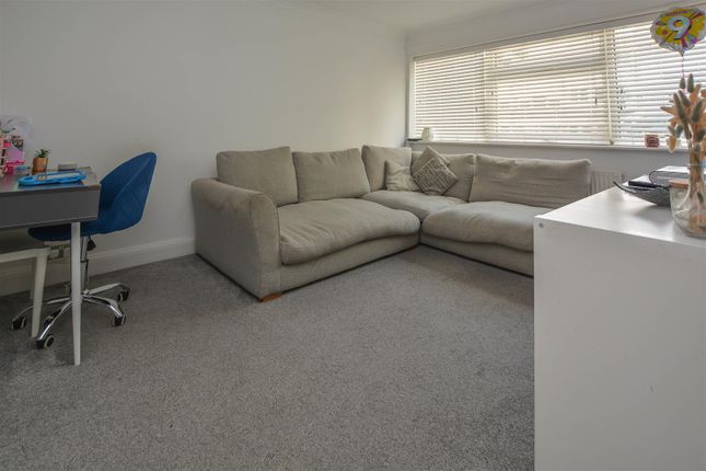 3 Hamlet Court, Leonard Way, Brentwood photo 4
