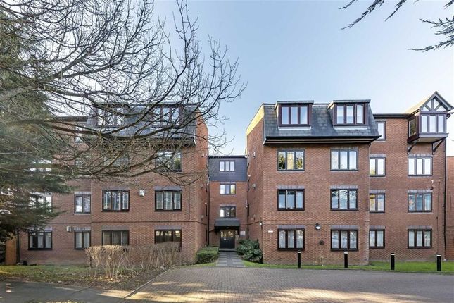 Flat for sale in Burnt Ash Hill, London
