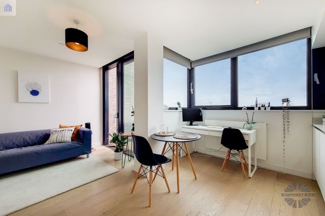 Thumbnail Flat for sale in Hill House, 17 Highgate Hill