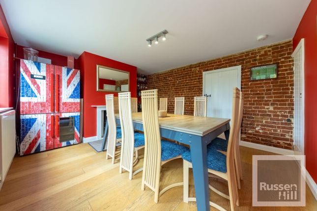 26 Heath Road photo 3