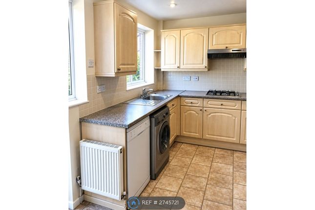 Littington Close, Lower Earley, Reading photo 4