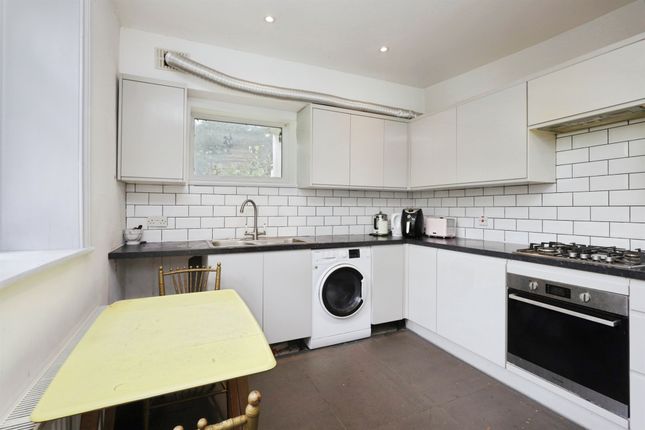 Flat 1, Carlton House, 4, Devonshire Place, Eastbourne photo 3