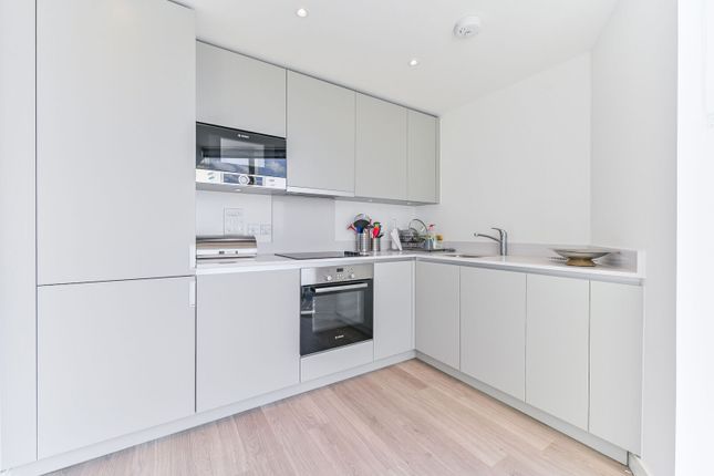 Pinnacle Apartments, East Croydon photo 3