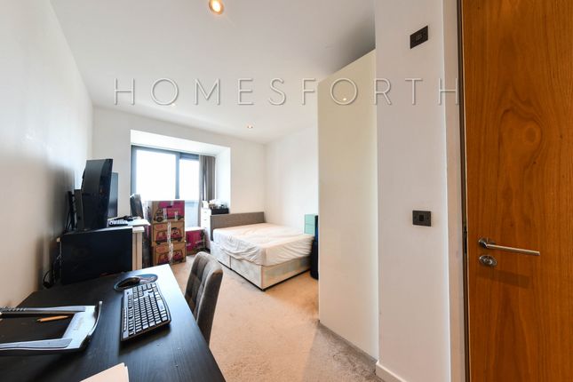 Flat to rent in Cascades, Finchley Road, Hampstead