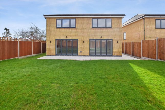 Detached house for sale in Whitehill Close, Bexleyheath