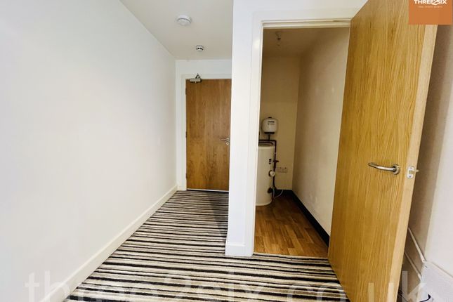6 Castle Court, The Minories, Dudley photo 5
