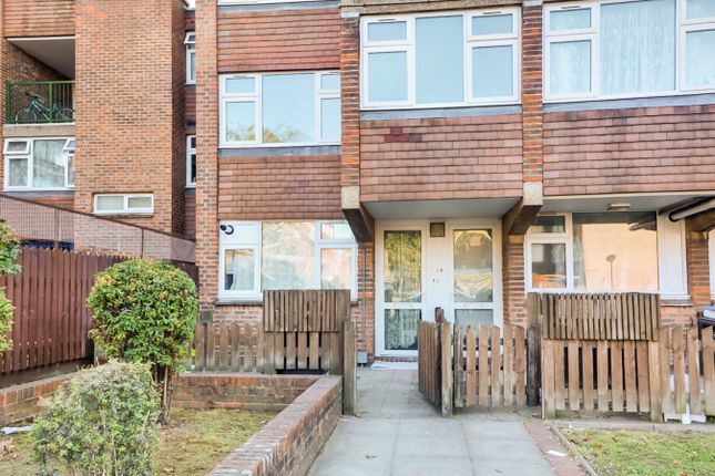 Thumbnail Maisonette for sale in Heron Close, London