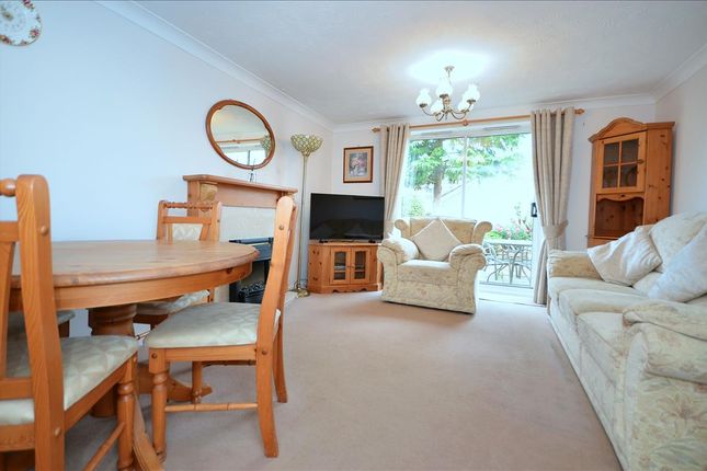 11, Lovell Close, Stanwick photo 4