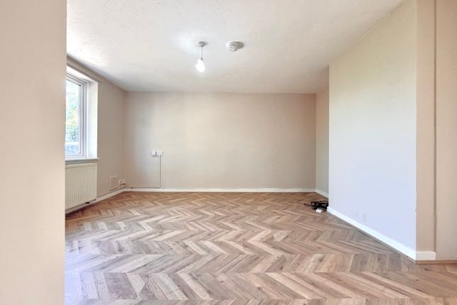 103, Ashfield Avenue, Bushey photo 4