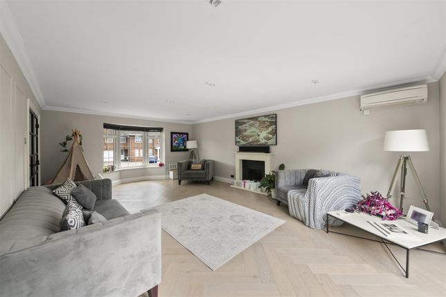 8, Potters Cross, Iver photo 3