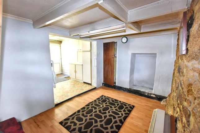 35, Lanner Hill, Redruth photo 4