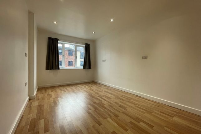 Flat 2, Leicester photo 4