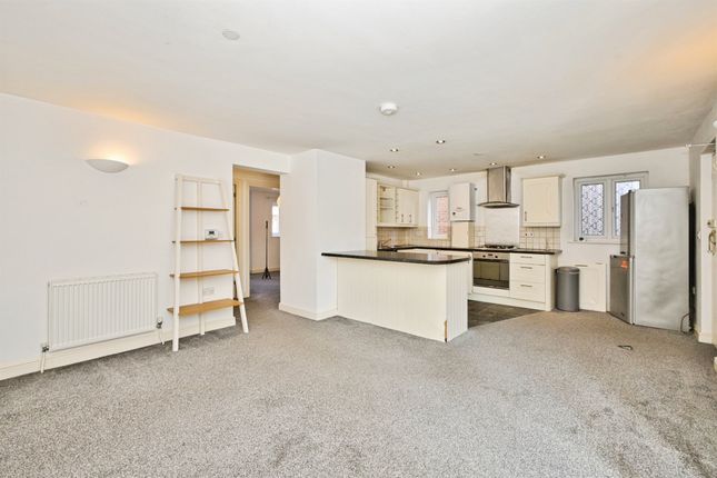 Flat 1, Wisteria Court, Beer Street, YEOVIL photo 2