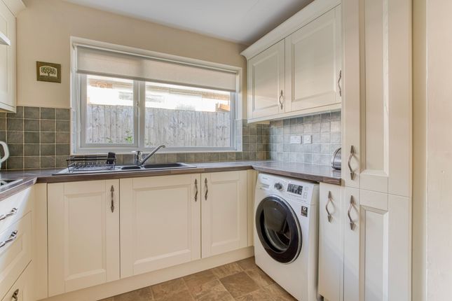 5 Worlingham Way, Lowestoft photo 4
