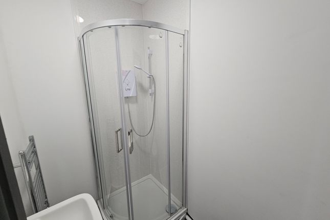 Room 1 505 Neath Road, Morriston, Swansea photo 5