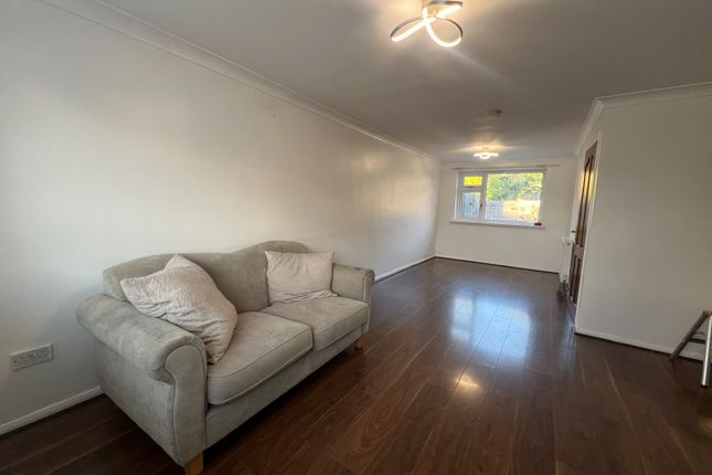 27, Maplewell Drive, Leicester photo 5