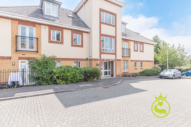 2-bed flat on Flat 3, Quay House, Poole, £220,000