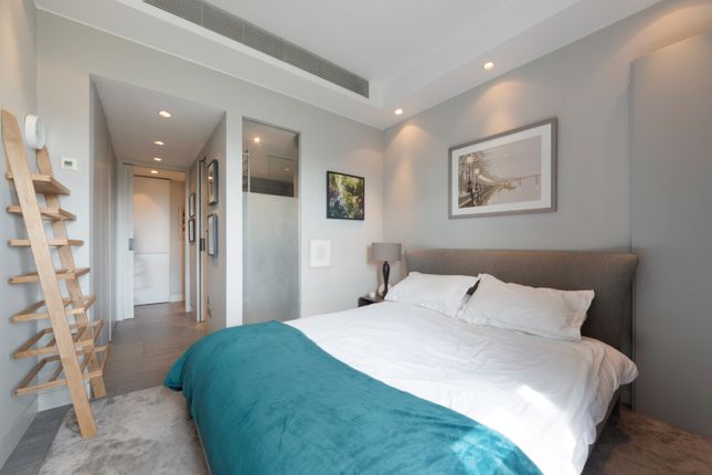 Flat to rent in St. Martin's Place, Charing Cross
