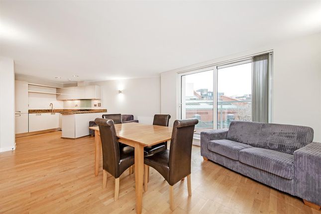 Thumbnail Flat for sale in Enfield Road, Haggerston