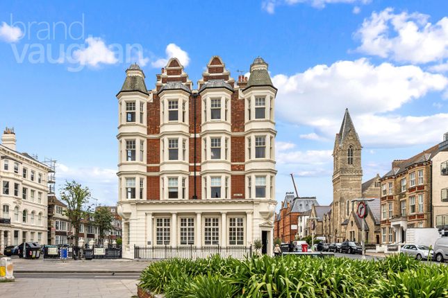 Studio house on 8B Gwydyr Mansions,, Holland Road, Hove, £215,000