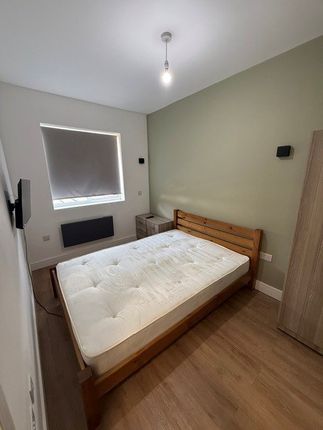 Room 2, 42, Granville Road, Luton photo 5