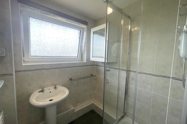 Flat, 25, Queensway, Newcastle photo 4