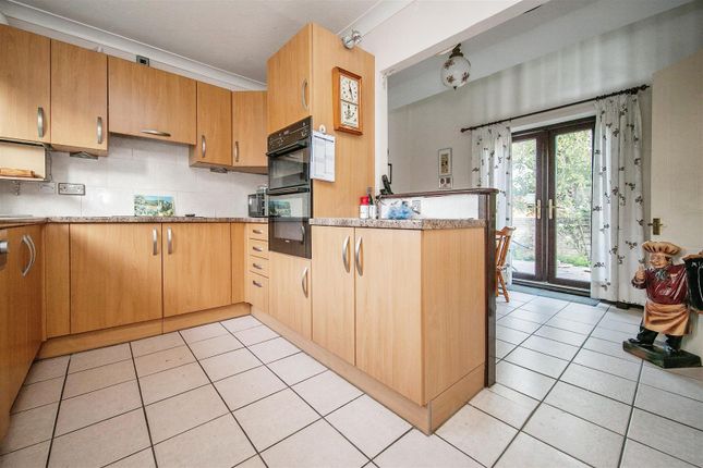 Detached house for sale in Queens Close, Sudbury