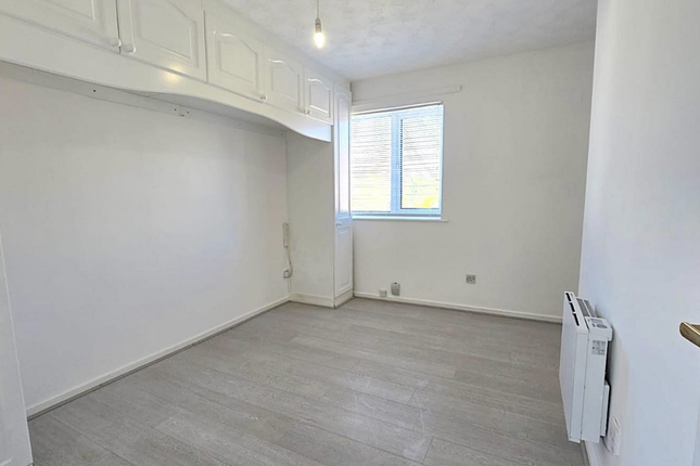 60, Cowland Avenue, Enfield photo 3