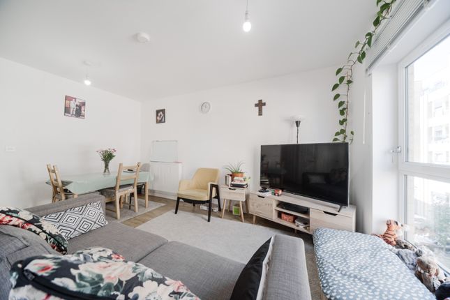 Flat 20, Voile Court, Thimble Crescent, Hackbridge photo 3