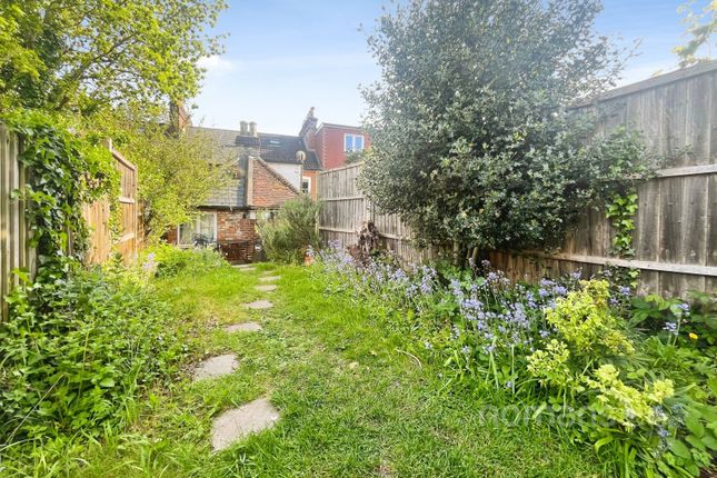 31, Guildford Road, Farnham photo 2
