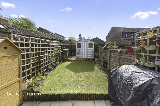 17, Tulyar Close, Tadworth photo 4