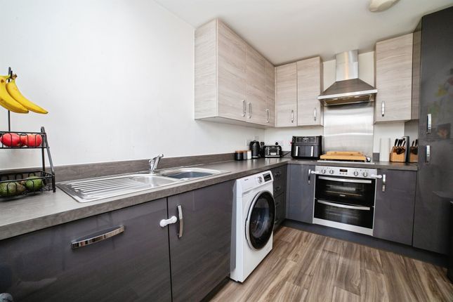 10, Woodlark Close, Mansfield photo 4