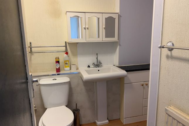 28 Anson Street, Barrow-In-Furness photo 4