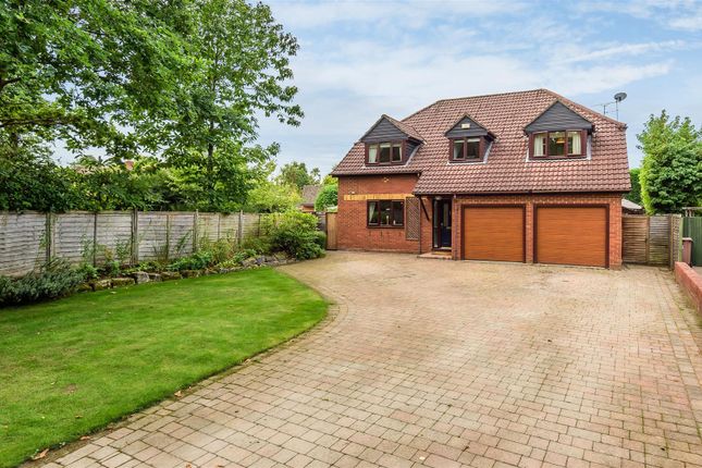 Thumbnail Detached house for sale in Tintagel Road, Finchampstead, Berkshire