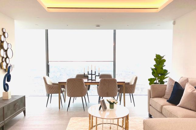 Apartment 231, Carrara Tower, London photo 3