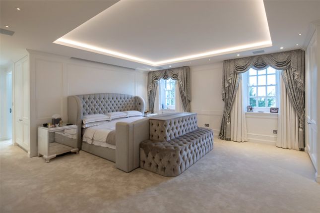 Terraced house for sale in North End Way, Hampstead, London