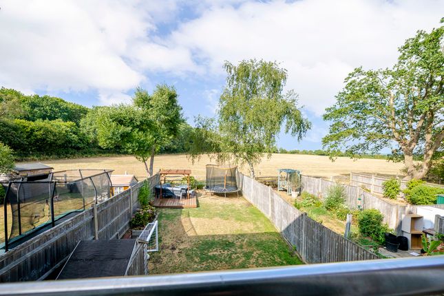 7, Oakwood Close, Uckfield photo 2