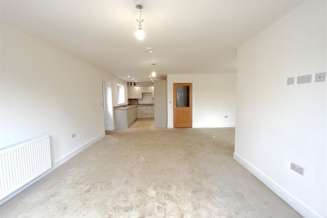 NEW BUILD, 32A, Princes Avenue, SHEERNESS photo 2