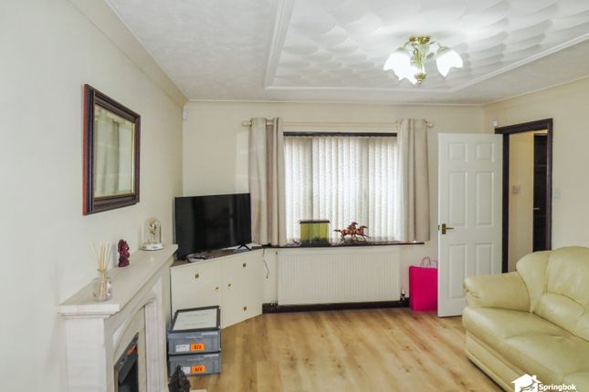5, New Lodge, Wigan photo 2