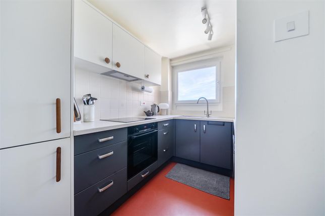 Flat 27, Redfern, Ewell Road, Surbiton photo 4