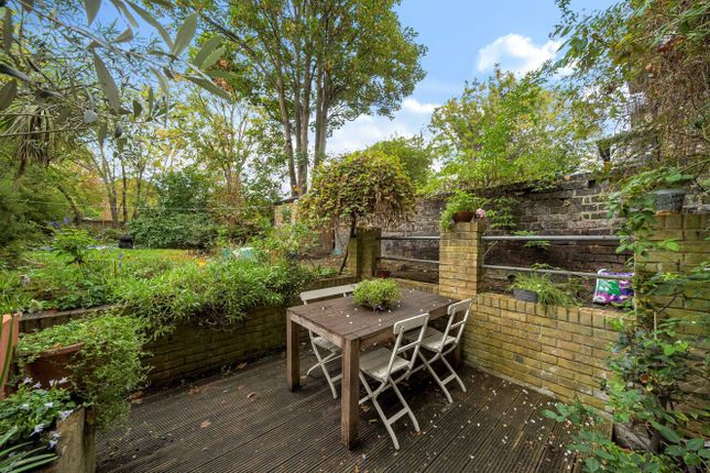 13A,, Kidbrooke Park Road, London photo 4