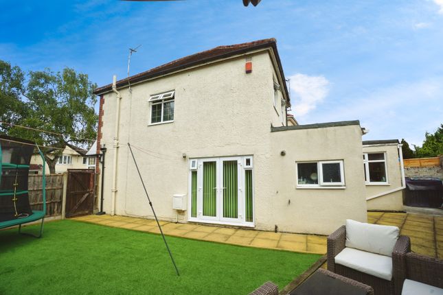 63, Rowan Crescent, Bradmore, Wolverhampton photo 4