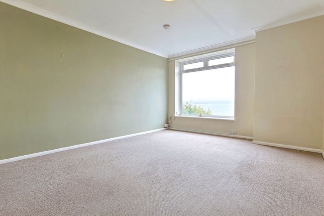 Flat 8 Highpoint, 125 Berry Head Road, Brixham photo 4