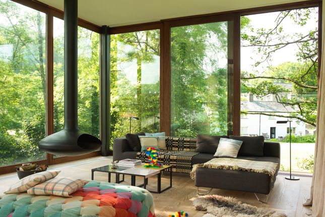 233348 - Livingroom01.Jpg