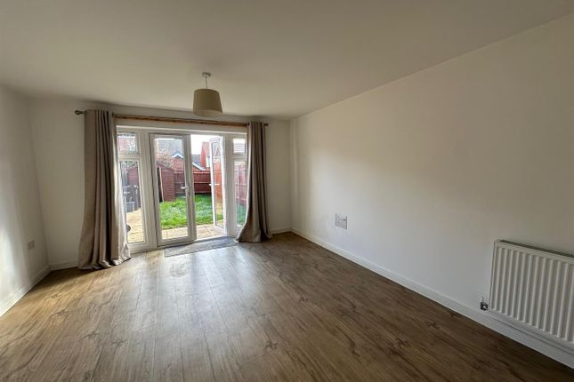 14, Thicket Road, Andover photo 5