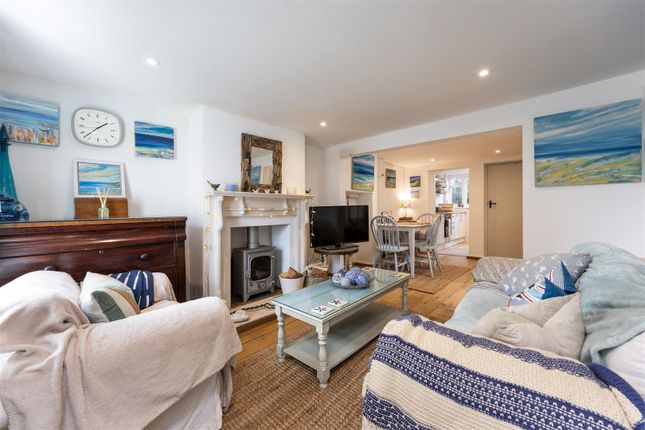 1 Field Place, Tennyson Road, Isle of Wight photo 3