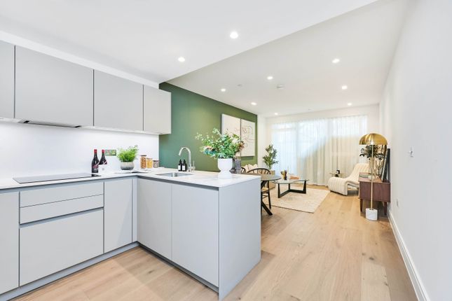 Flat for sale in Chiswick Green, Chiswick High Road