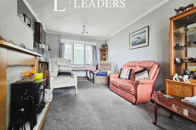 68, Turner Avenue, Hampshire photo 4