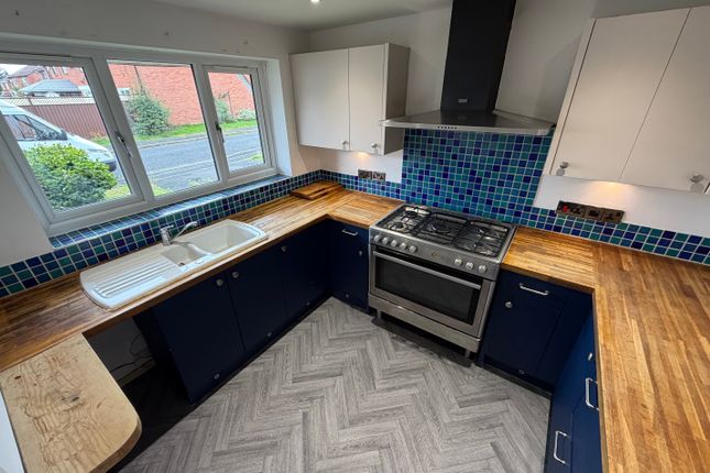 6, Fordham Grove, Wolverhampton photo 5