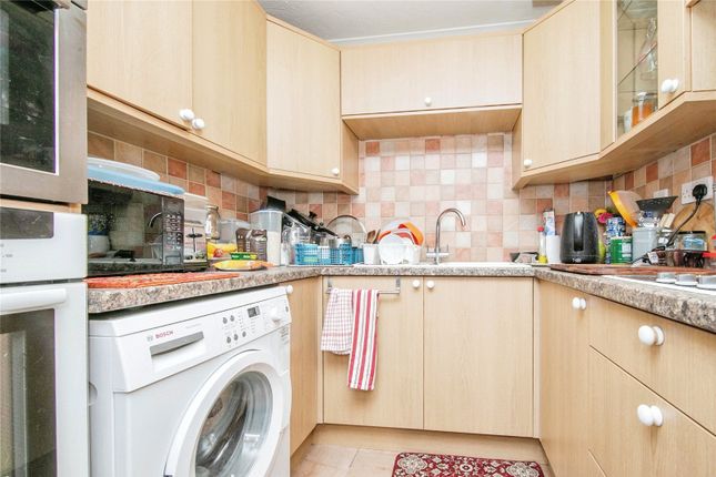 43, Orchard Gardens, Colchester photo 4
